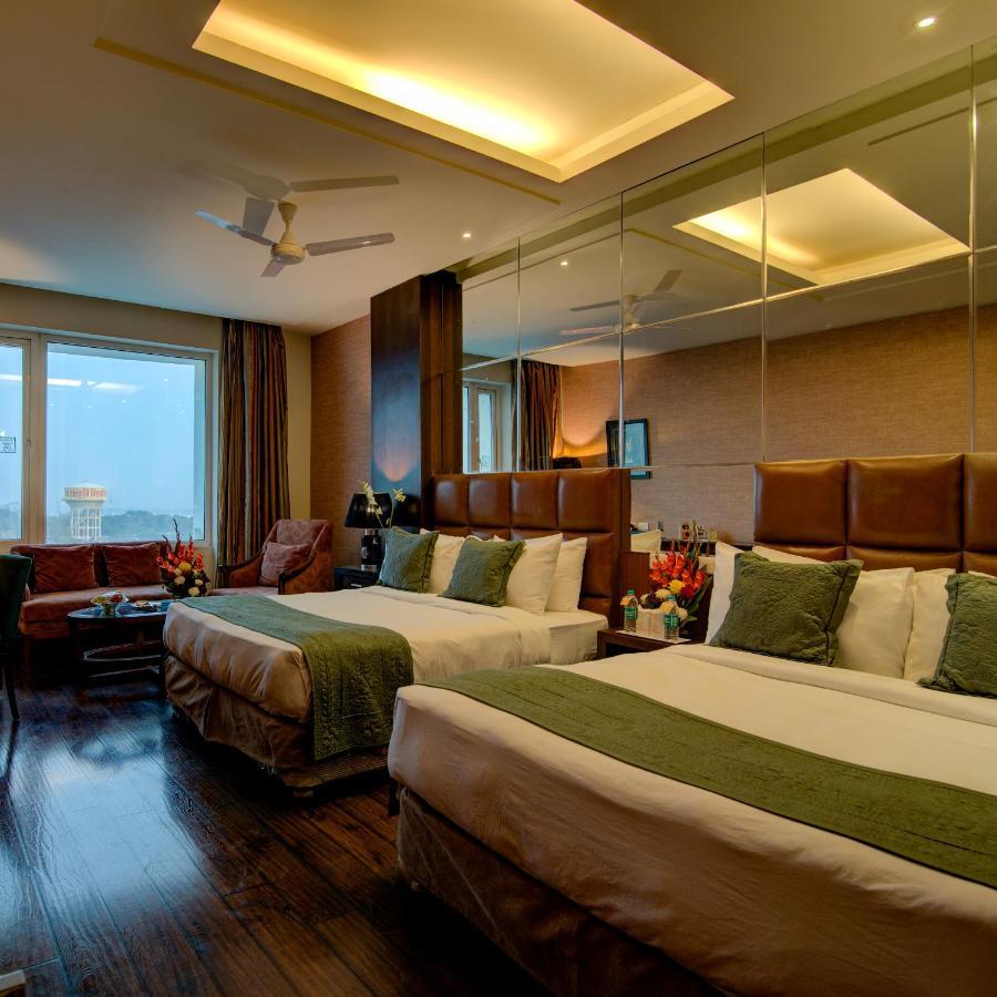 Godwin Haridwar Hotel Exterior photo