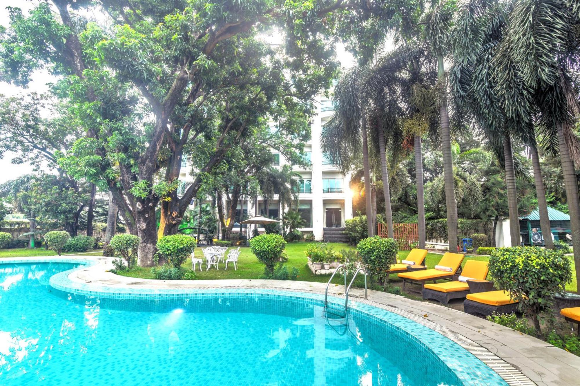 Godwin Haridwar Hotel Exterior photo