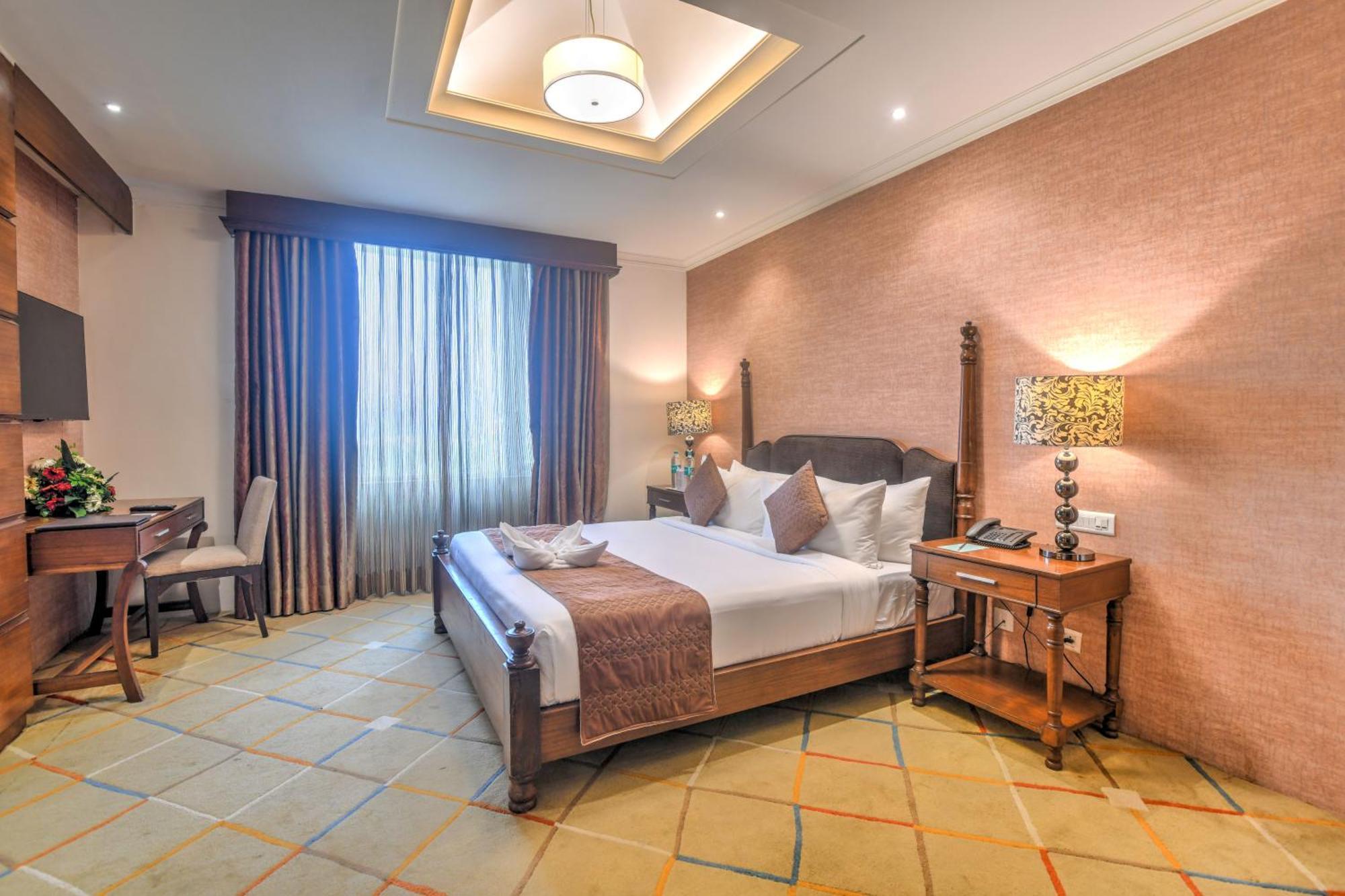 Godwin Haridwar Hotel Exterior photo