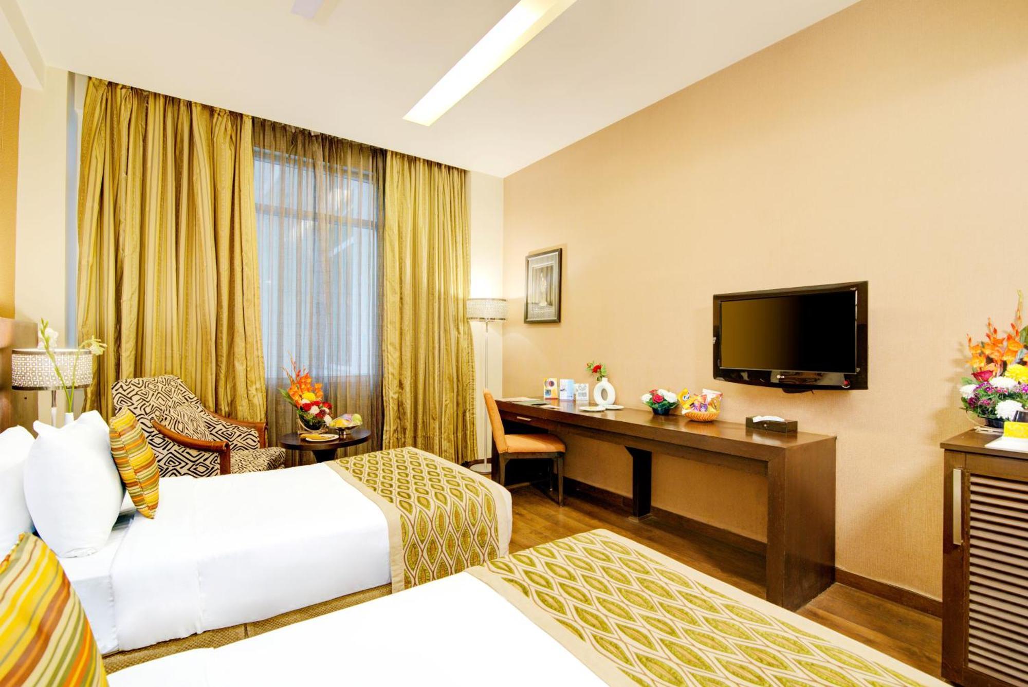 Godwin Haridwar Hotel Exterior photo